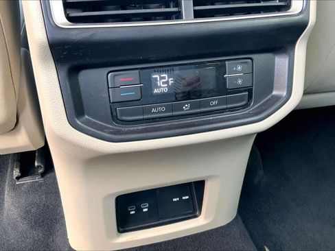 Used 2026 Volkswagen Atlas SE FWD image 36