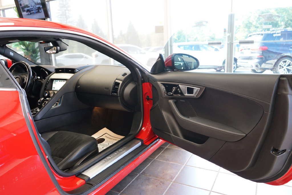 Used 2017 Jaguar F-TYPE Coupe RWD image 40