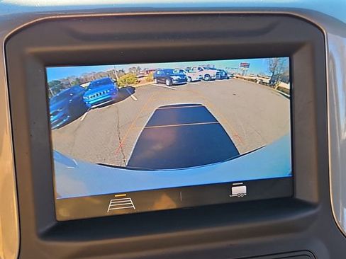 Used 2020 Chevrolet Silverado 1500 Custom w/ Custom Value Package image 17