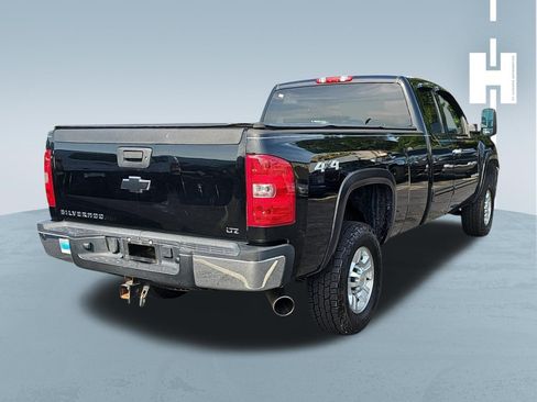 Used 2009 Chevrolet Silverado 3500 LTZ w/ LTZ Plus Package AWD/4WD image 3