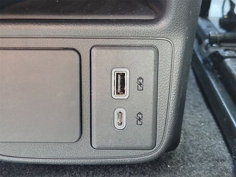 Used 2023 Buick Encore GX Select image 14