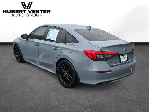 Used 2023 Honda Civic Sport image 8