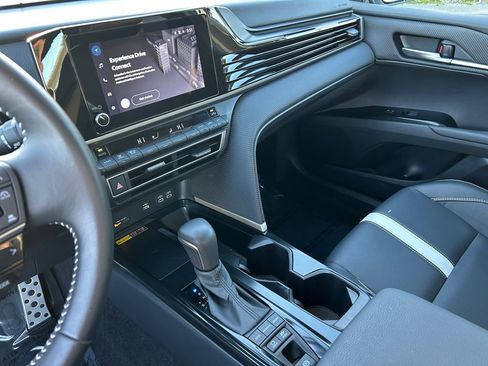 Used 2025 Toyota Camry SE image 20