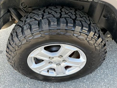 Used 2021 Jeep Wrangler Unlimited Sport AWD/4WD image 9
