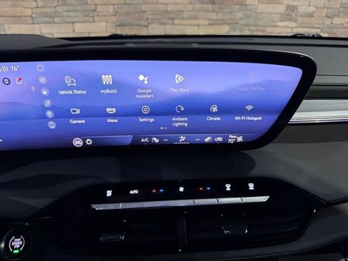 Used 2025 Buick Enclave Preferred AWD/4WD image 21