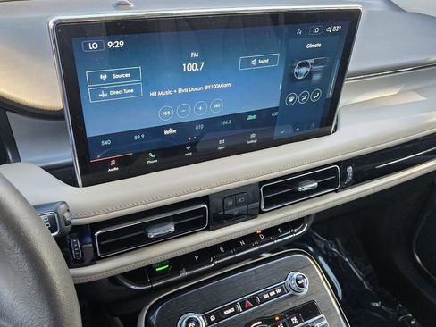 Used 2021 Lincoln Nautilus FWD image 18