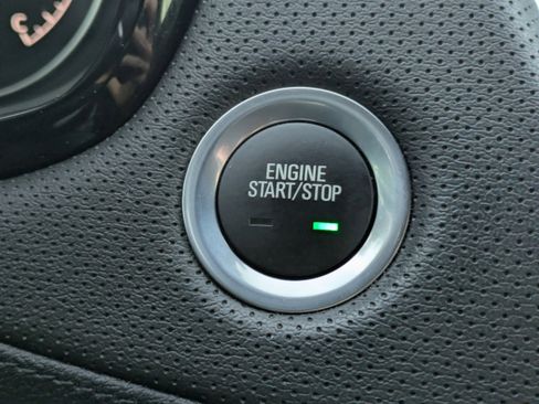 Used 2024 Cadillac XT5 Luxury image 29