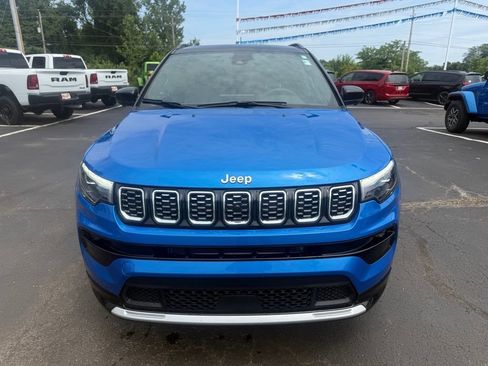 Used 2025 Jeep Compass Limited w/ Elite Group AWD/4WD image 6