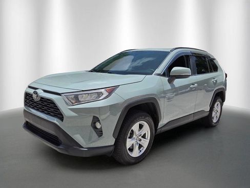 Used 2021 Toyota RAV4 XLE w/ Convenience Package FWD image 7