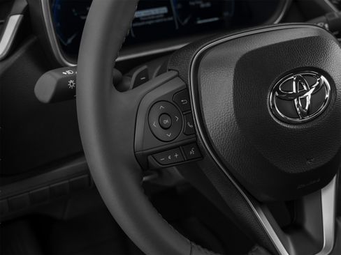 Used 2026 Toyota Corolla LE FWD image 38