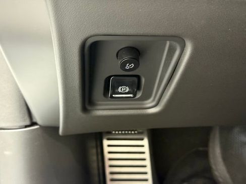 New 2026 Chevrolet Corvette Stingray image 23