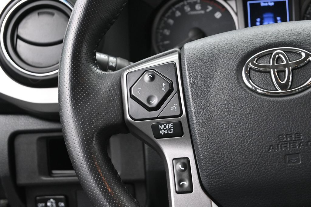 Used 2019 Toyota Tacoma SR5 RWD image 31