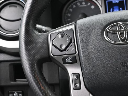 Used 2019 Toyota Tacoma SR5 RWD image 31