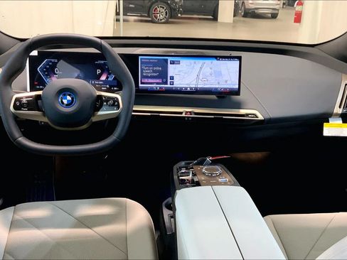 New 2024 BMW iX xDrive50 w/ Premium Package AWD/4WD image 5