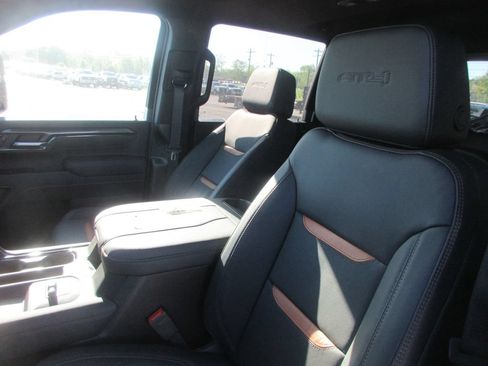 New 2026 GMC Sierra 3500 AT4 w/ AT4 Premium Plus Package AWD/4WD image 13