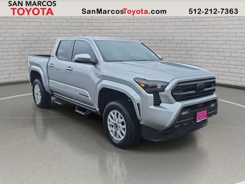 Used 2025 Toyota Tacoma SR5 AWD/4WD image 3