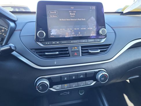 Used 2022 Nissan Altima 2.5 SR image 13