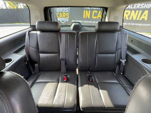 Used 2013 Cadillac Escalade ESV Premium image 37