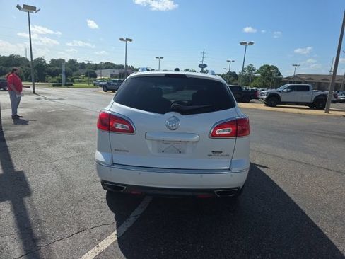 Used 2017 Buick Enclave Premium w/ Experience Buick Package FWD image 4
