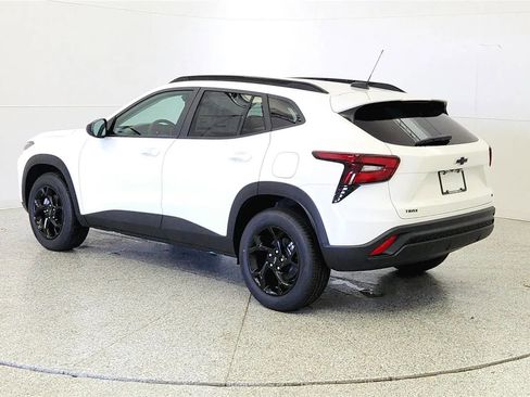 New 2026 Chevrolet Trax LT FWD image 5