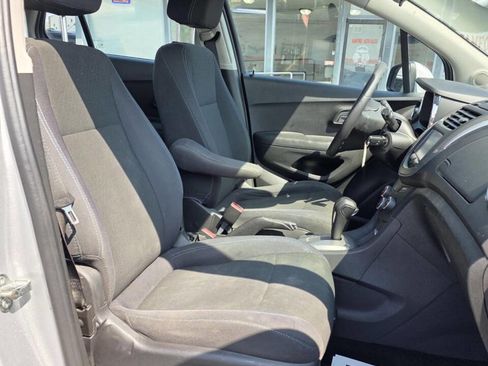 Used 2015 Chevrolet Trax LS image 16