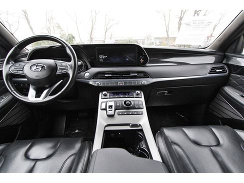 Used 2022 Hyundai Palisade Calligraphy image 9