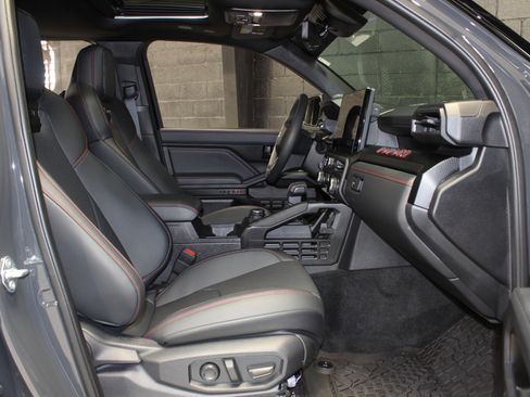 Used 2025 Toyota Tacoma TRD Pro image 60