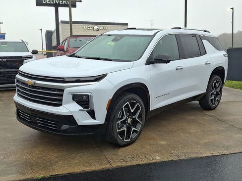 New 2026 Chevrolet Traverse High Country w/ LPO, Floor Liner Package image 3