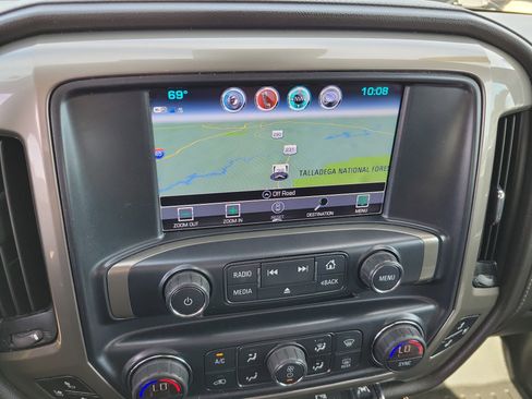 Used 2018 Chevrolet Silverado 1500 High Country AWD/4WD image 15