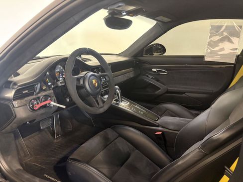 Used 2015 Porsche 911 GT3 RWD image 17