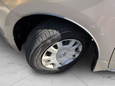 Used 2011 Nissan Quest S image 43