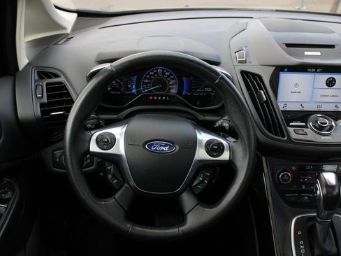 Used 2017 Ford C-MAX Energi Titanium w/ Equipment Group 501A FWD image 8