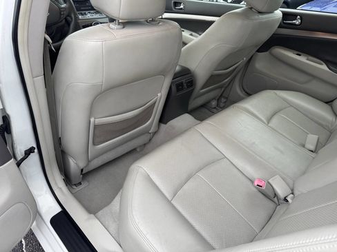 Used 2011 INFINITI G37 x w/ Premium Pkg image 22