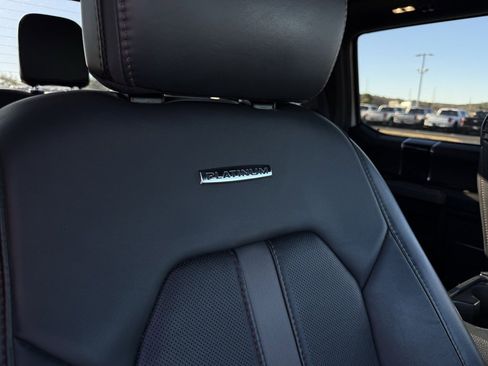 Certified 2022 Ford F450 Platinum w/ FX4 Off-Road Package image 31