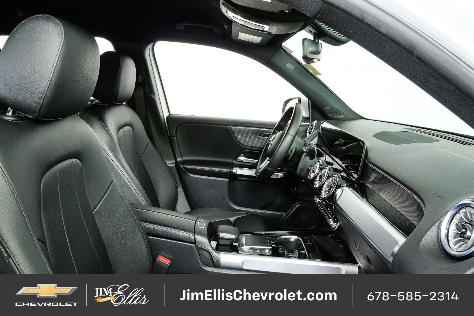 Used 2022 Mercedes-Benz GLB 250 w/ Premium Package Lite image 21