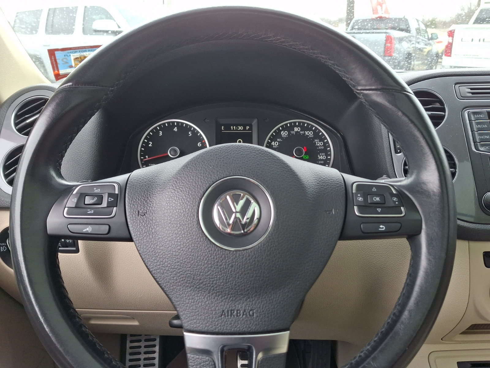Used 2016 Volkswagen Tiguan SE AWD/4WD image 18