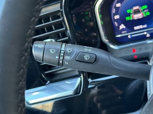 Used 2025 Chevrolet Silverado 2500 LT w/ Convenience Package image 38