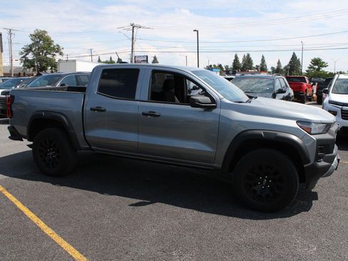 Used 2024 Chevrolet Colorado Trail Boss w/ Advanced Trailering Package AWD/4WD image 4