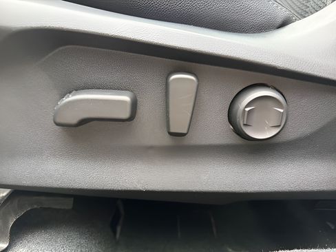 Used 2024 Subaru Forester Premium AWD/4WD image 13