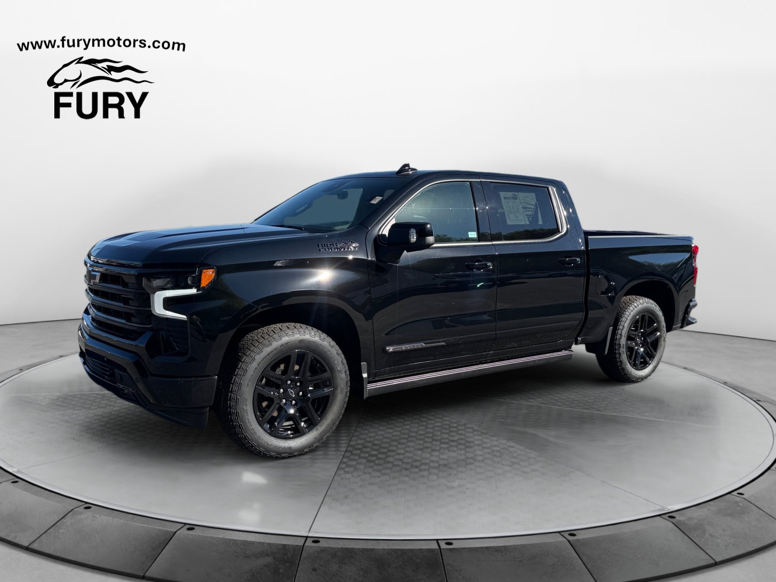 Used 2025 Chevrolet Silverado 1500 High Country w/ Midnight Edition AWD/4WD image 8