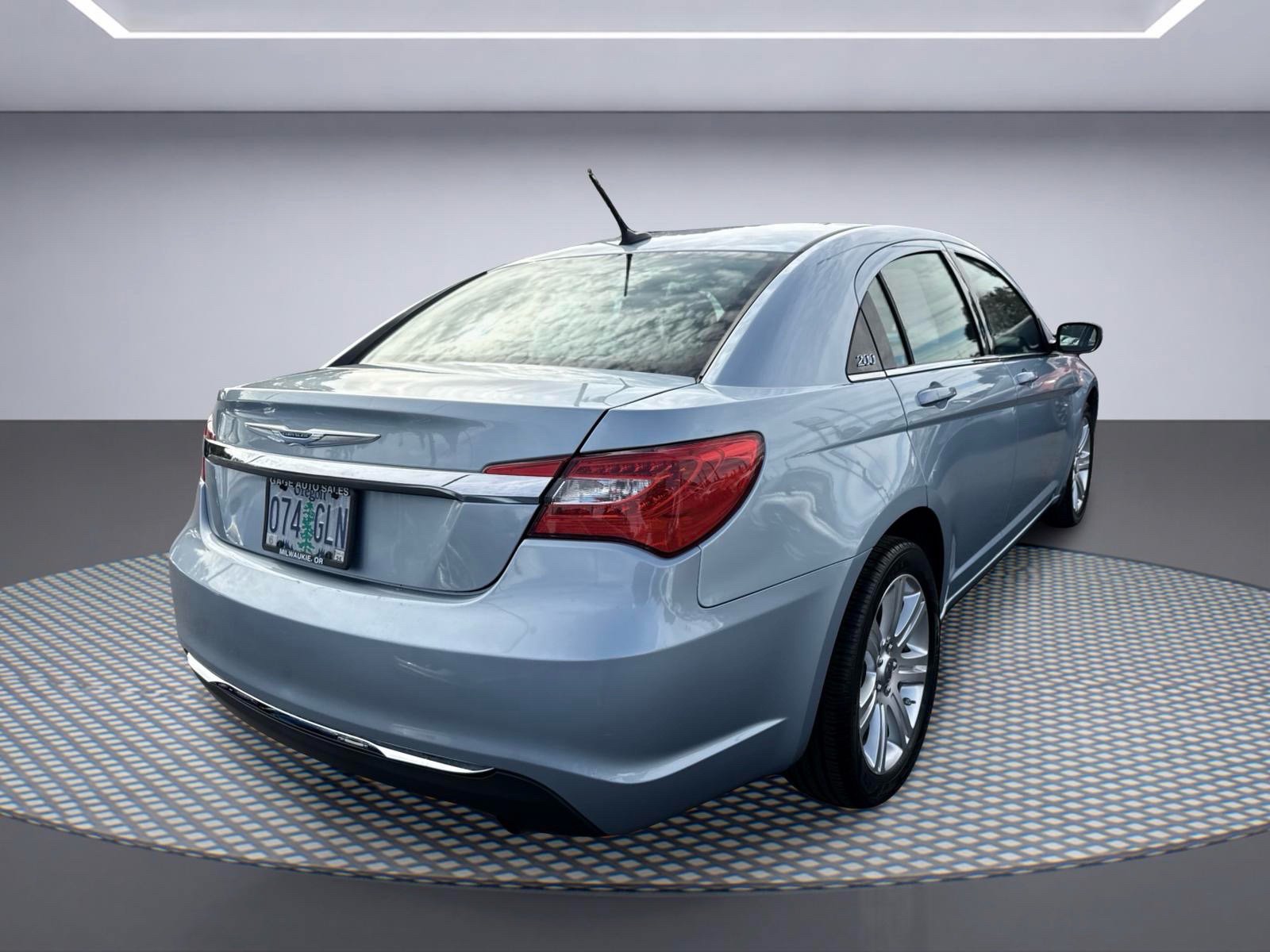 Used 2013 Chrysler 200 Touring FWD image 6