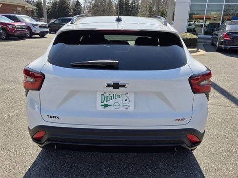 New 2026 Chevrolet Trax RS w/ Driver Confidence Package image 8