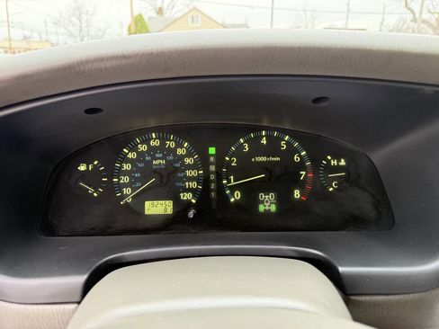 Used 2002 INFINITI QX4 4WD w/ (X03) Heated Seats Pkg image 17