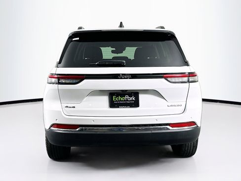 Used 2023 Jeep Grand Cherokee Laredo image 7