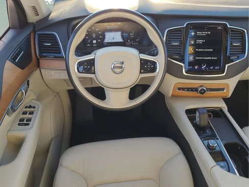 Used 2022 Volvo XC90 T8 Inscription Expression w/ Advanced Package image 12