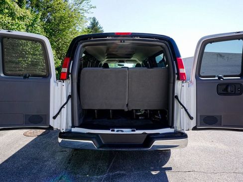 Used 2017 Chevrolet Express 3500 LT w/ LT Preferred Equipment Group RWD image 44