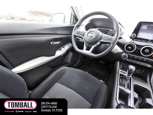 Used 2024 Nissan Sentra SV FWD image 9