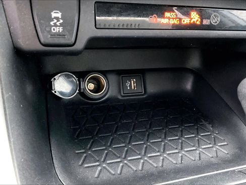 Used 2025 Toyota RAV4 LE image 30