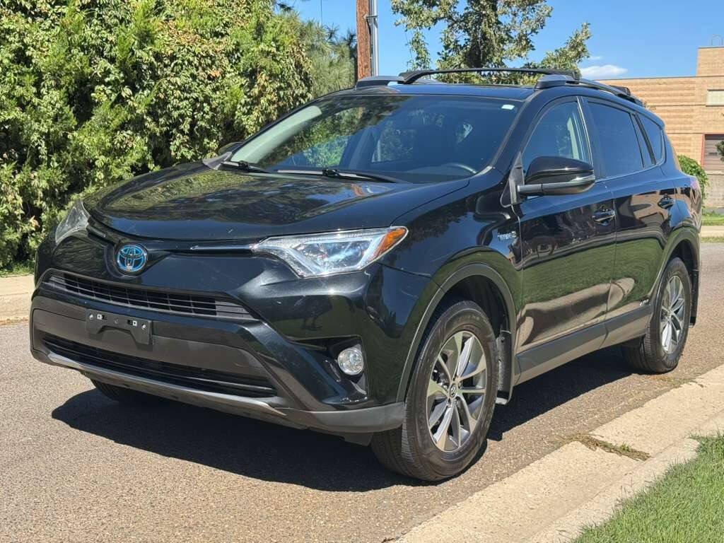 Used 2018 Toyota RAV4 XLE AWD/4WD image 7