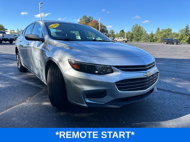 Used 2018 Chevrolet Malibu LT FWD image 2